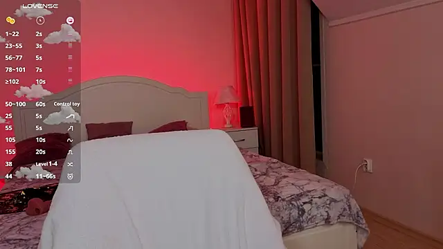 WICKEDEMBER live sex cam