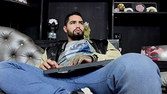 matteosantos live sex cam