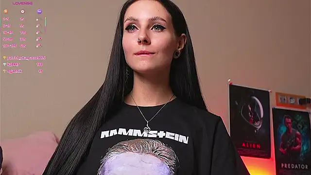 YaraAveiri's cam snapshot