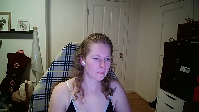 Girlnina-1995 live sex cam