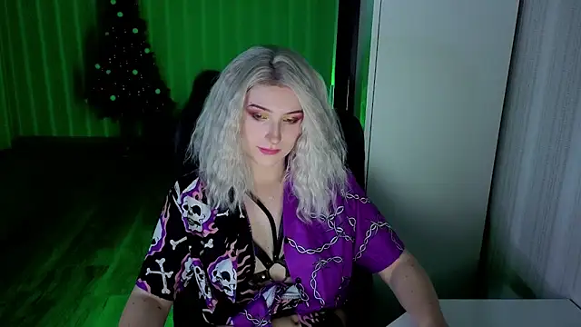 violet-siren-x's cam snapshot