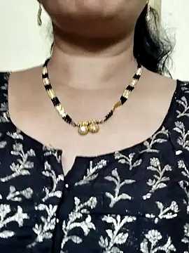 anuradha1432 live sex cam