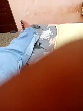 Horny-boyyy live sex cam