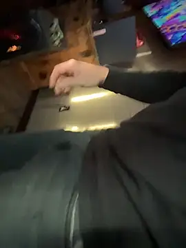 DILFiGuess1's cam snapshot