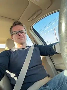 DILFiGuess1's cam snapshot