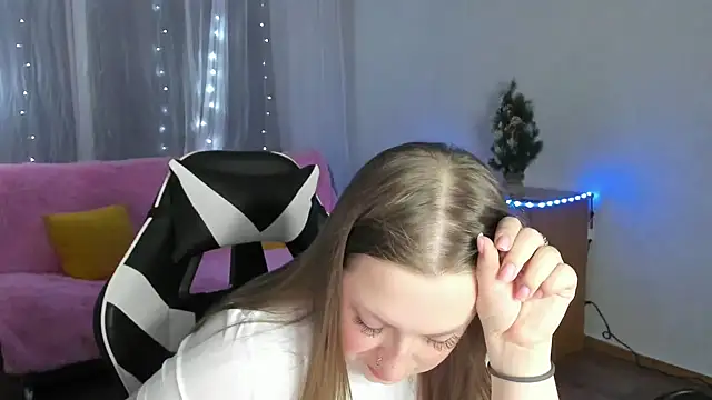 GirlPlayer's cam snapshot