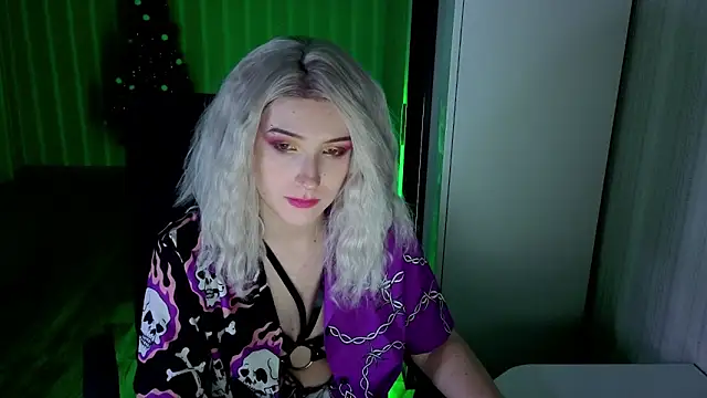 violet-siren-x's cam snapshot