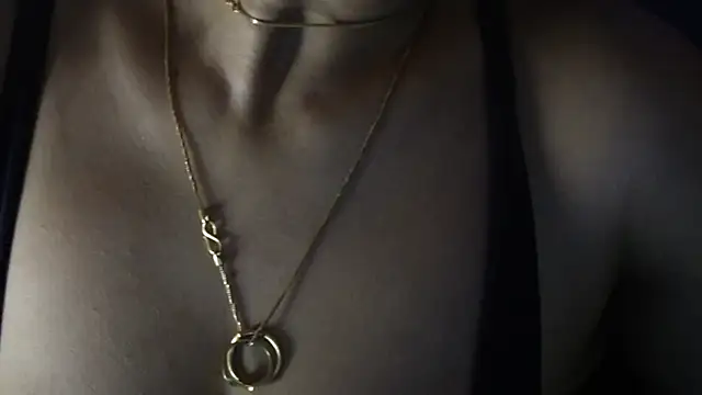 -AyeshaSinghania-'s cam snapshot