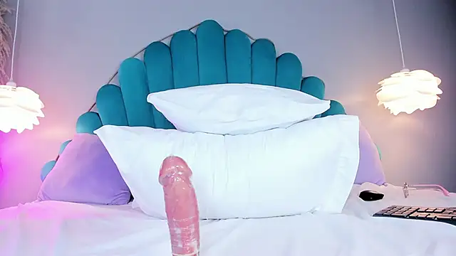 AlassiaHocthner's cam snapshot