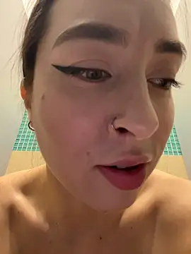 Holly_Play's cam snapshot