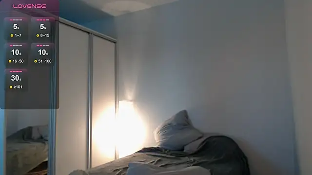 DreamHale_'s cam snapshot