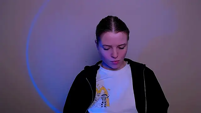 MissOliviaa_'s cam snapshot