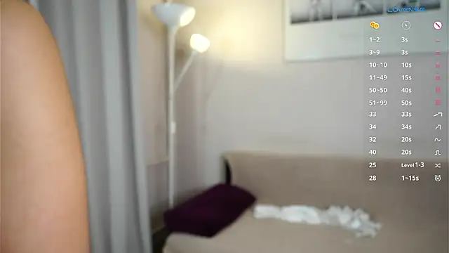 KikiMeow's cam snapshot