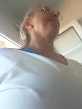 MILEIDE980's cam snapshot