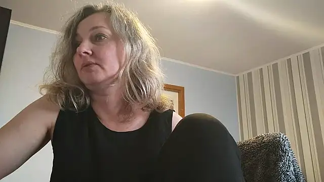 EdithManning's cam snapshot