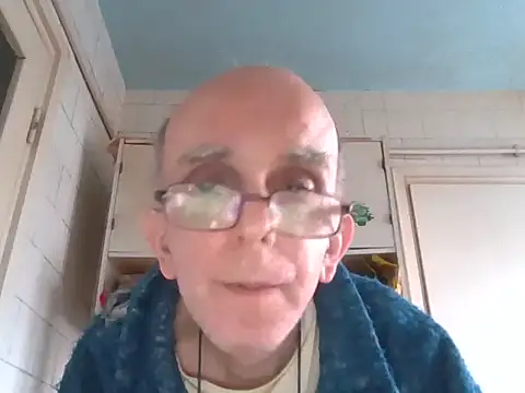 mariusica1@xh live sex cam