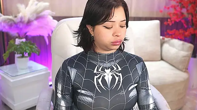 IzisLust's cam snapshot