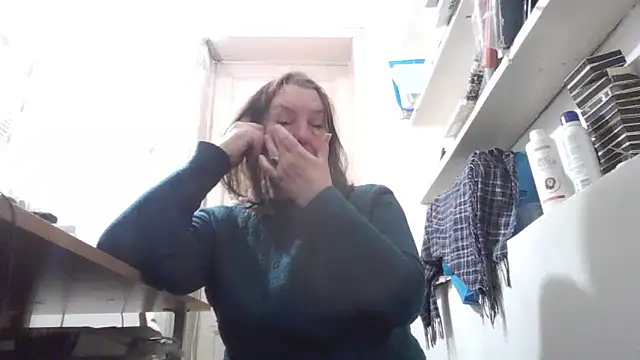 AnnaLive570's cam snapshot