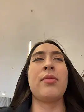 Holly_Play's cam snapshot