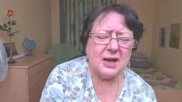 Margo_Moll's cam snapshot