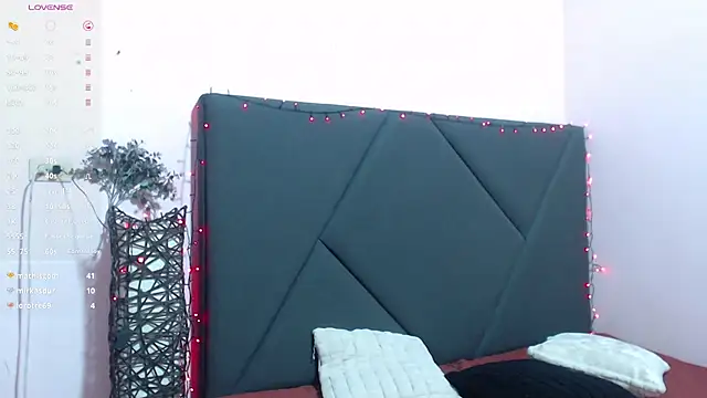 pamela_echeverria's cam snapshot