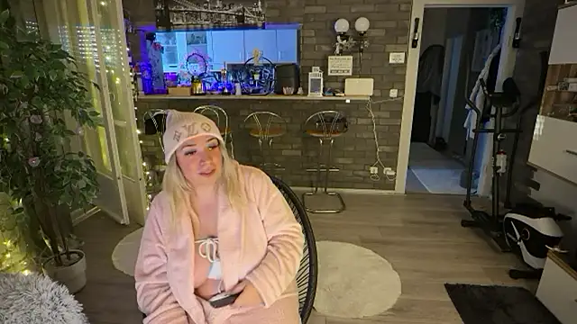 Monageil's cam snapshot