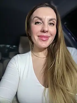 MilfNextDoor20 live sex cam