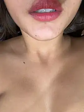 Queen_Shanuu live sex cam