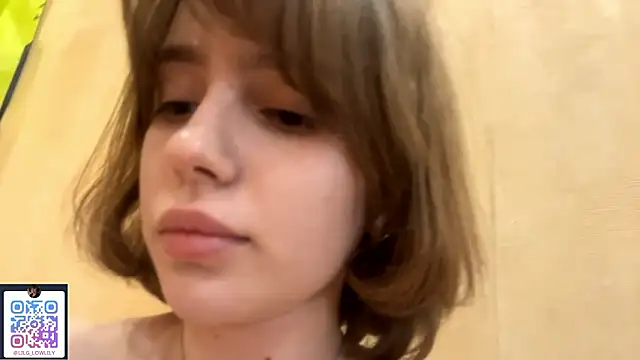 lil_glow live sex cam