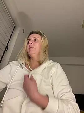 Amelia9798's cam snapshot