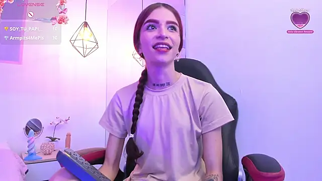 april_jones05's cam snapshot