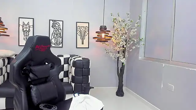 MiaMaturee's cam snapshot