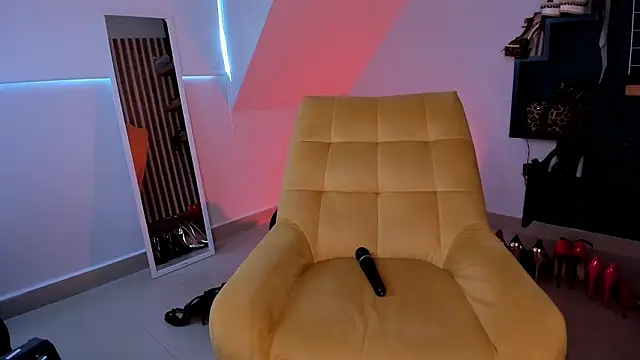 Ashley_leon_'s cam snapshot