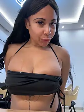 HaileyDiana's cam snapshot