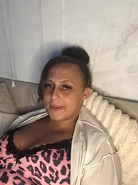 Welsh_Maya221x's cam snapshot