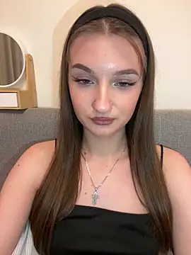 AdelinaEmber's cam snapshot