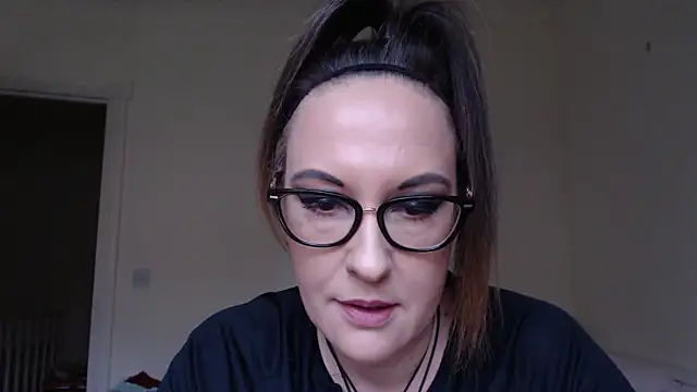 Humiliatrixxxx's cam snapshot