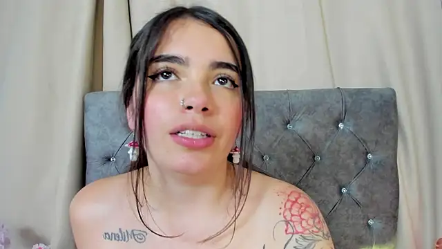 DaphneGlas's cam snapshot