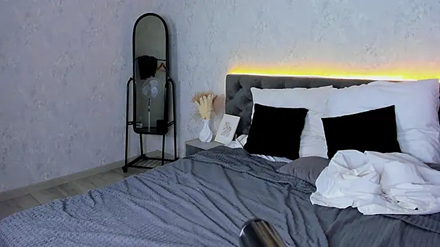 Soft_Lina's cam snapshot