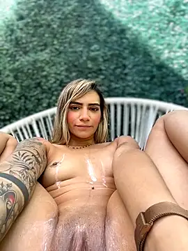 SweetTroubleXXX's cam snapshot