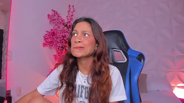 cora_22's cam snapshot