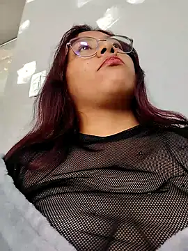 StornBunnyy_'s cam snapshot