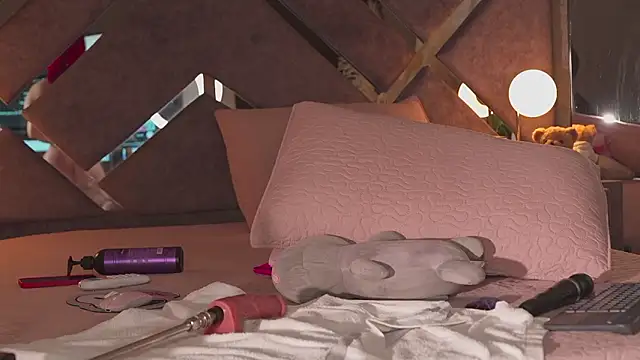 KateOwens's cam snapshot