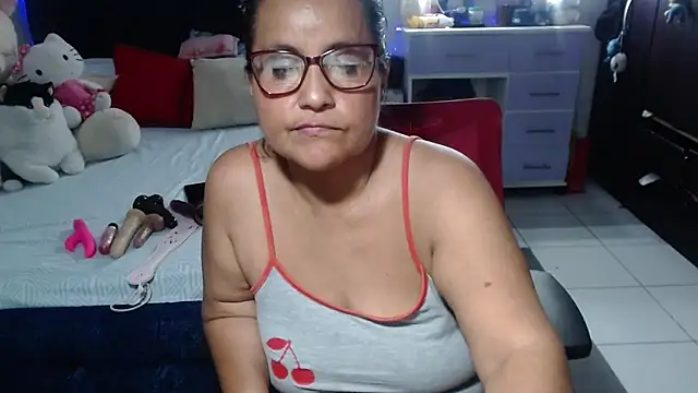 pervert_mommy_'s cam snapshot