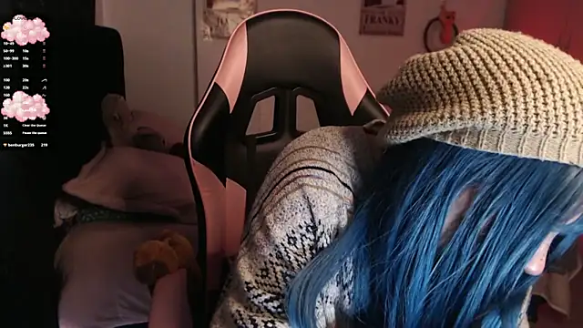 Theprojectsaraa's cam snapshot