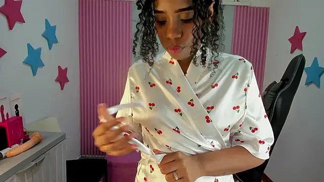 lia_16's cam snapshot