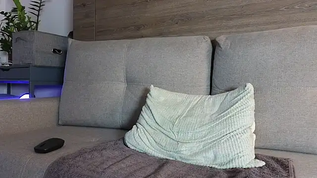 SultryAndrewww live sex cam