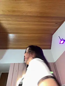 elodie_walker's cam snapshot