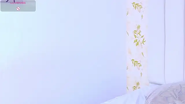 Sara_Desire's cam snapshot