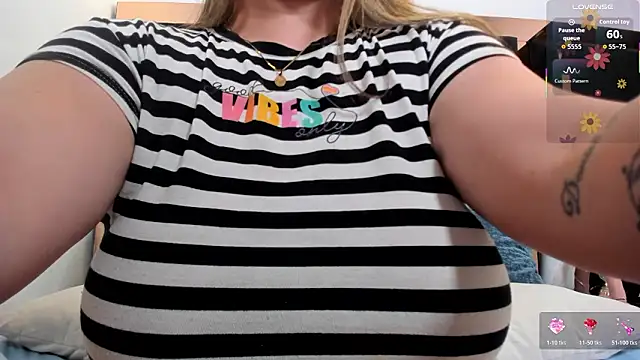 katherinn_gomezz's cam snapshot